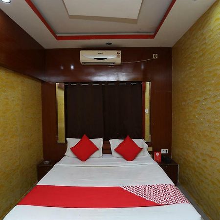 Oyo 28644 Hotel Nilanjana Ászánszol Kültér fotó