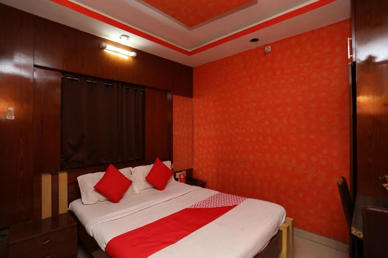 Oyo 28644 Hotel Nilanjana Ászánszol Kültér fotó