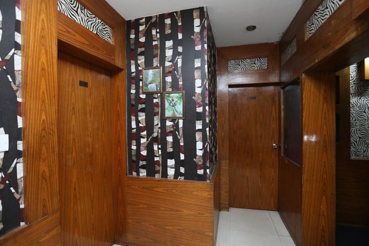 Oyo 28644 Hotel Nilanjana Ászánszol Kültér fotó
