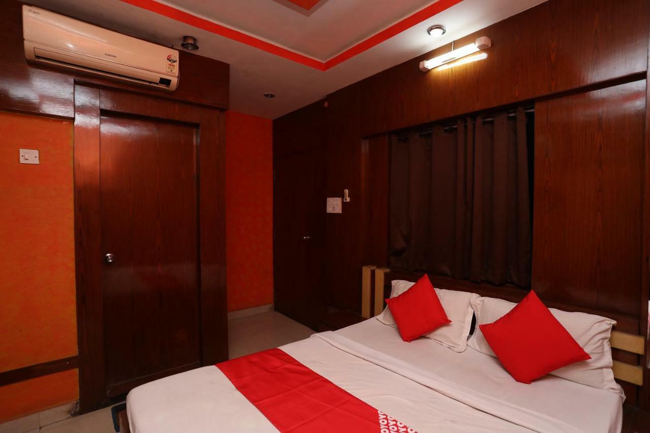 Oyo 28644 Hotel Nilanjana Ászánszol Kültér fotó